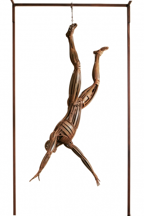Gravitación I |Escultura de Fernando Suárez | Compra arte en Flecha.es