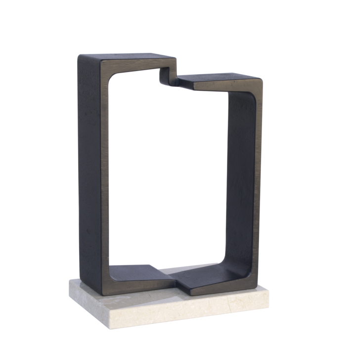 MAINEL |Escultura de Candela Muniozguren | Compra arte en Flecha.es