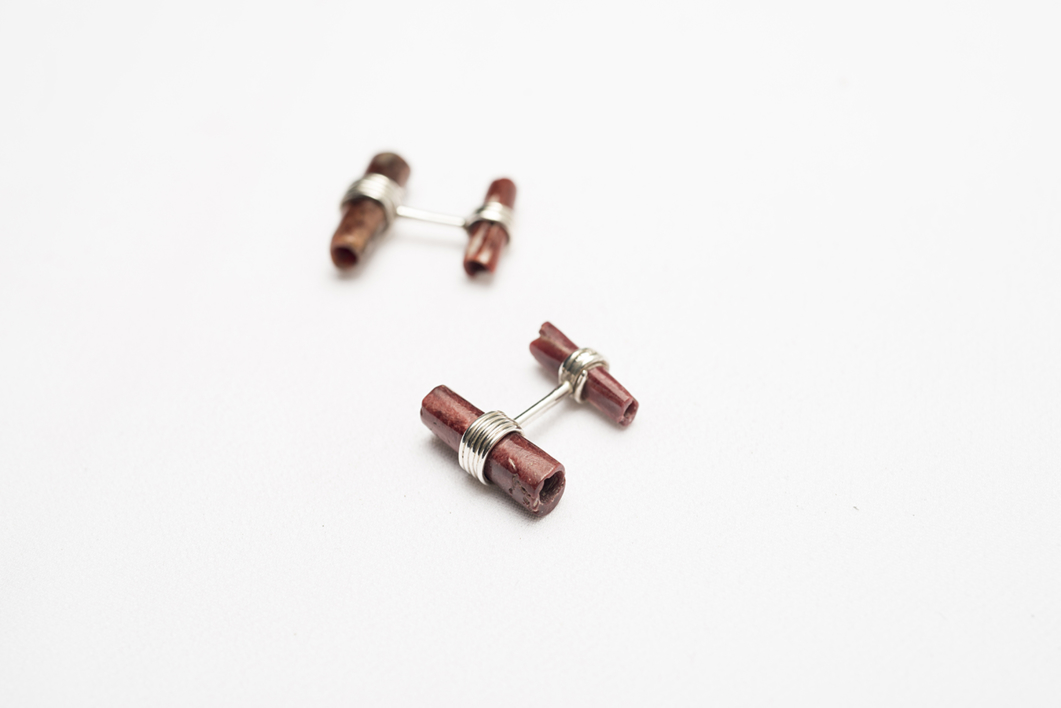 Gemelos de plata 950 y tubitos morados |Joyería de Ester Ventura | Compra arte en Flecha.es