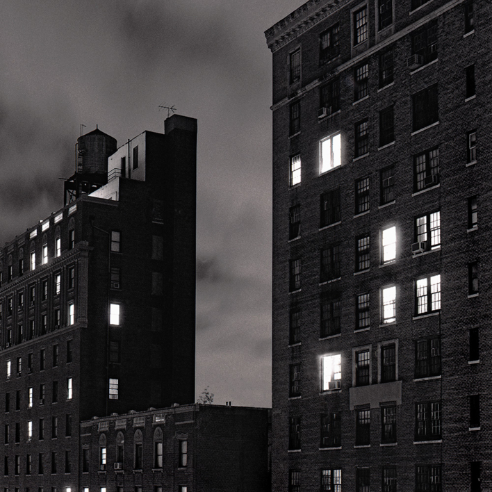 Upper West-side night,  NYC |Fotografía de Andy Sotiriou | Compra arte en Flecha.es