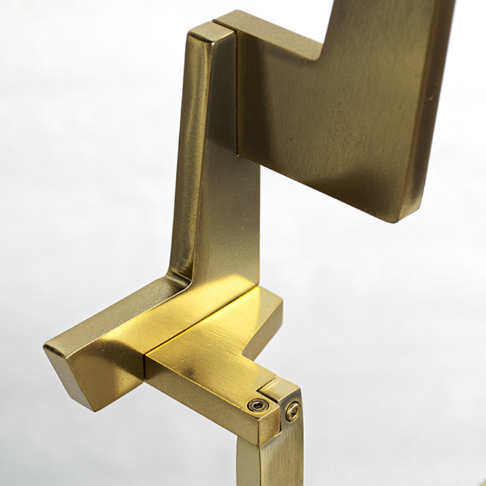 INDUSTRIAL GOLD_05 | Escultura de Candela Muniozguren | Compra arte en Flecha.es