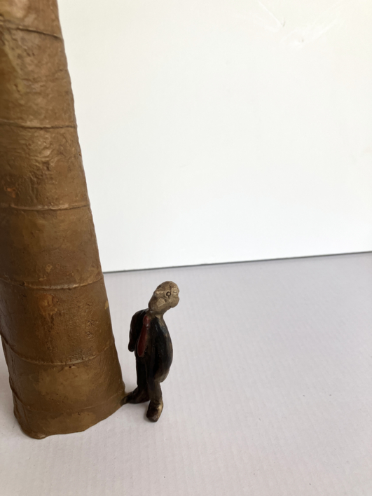 ¡Ya bajo! | Escultura de Ana Valenciano | Compra arte en Flecha.es