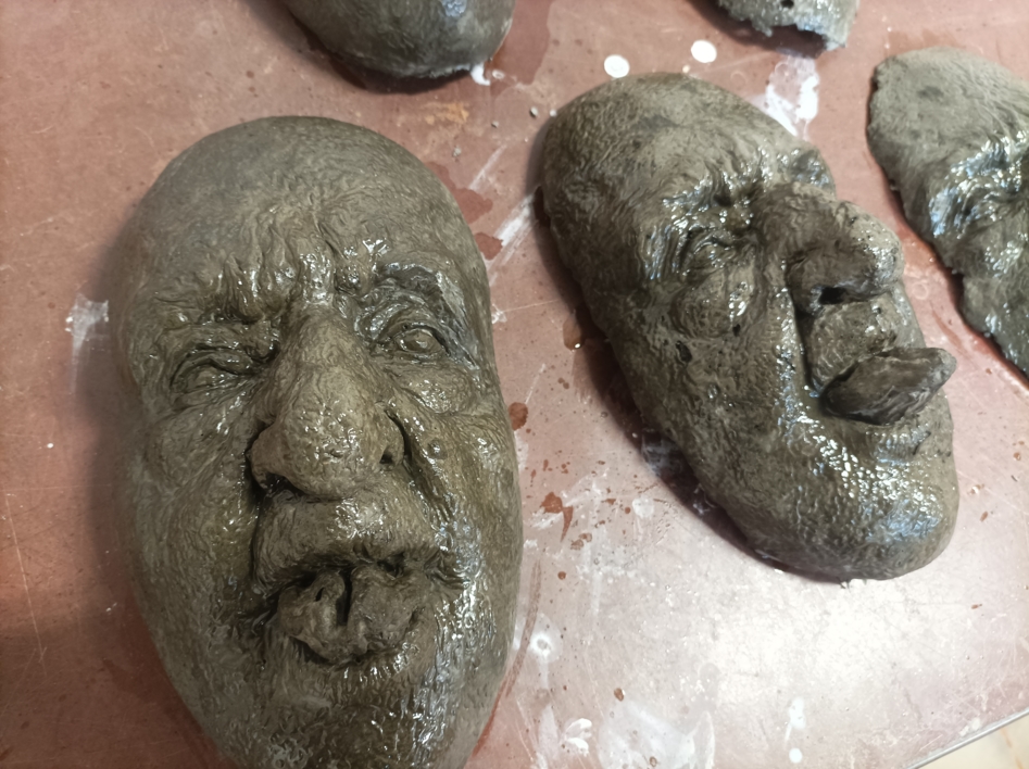 Tío Rafa | Escultura de Irene Hernández | Compra arte en Flecha.es