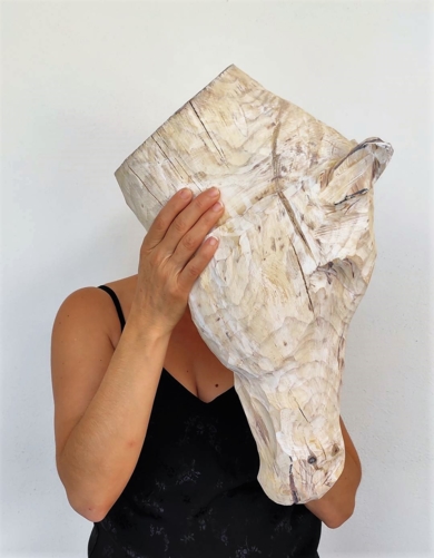 Escultura y fundamento humano (Caballo blanco)|FotografíadeOlga Caceres| Compra arte en Flecha.es