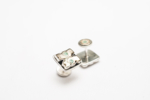 Gemelos de plata 950 y aves de madre perla | Joyería de Ester Ventura | Compra arte en Flecha.es